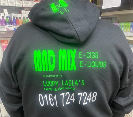 Black hoodie with the green text "MAD MIX E-CIGS E-LIQUIDS" and contact details.